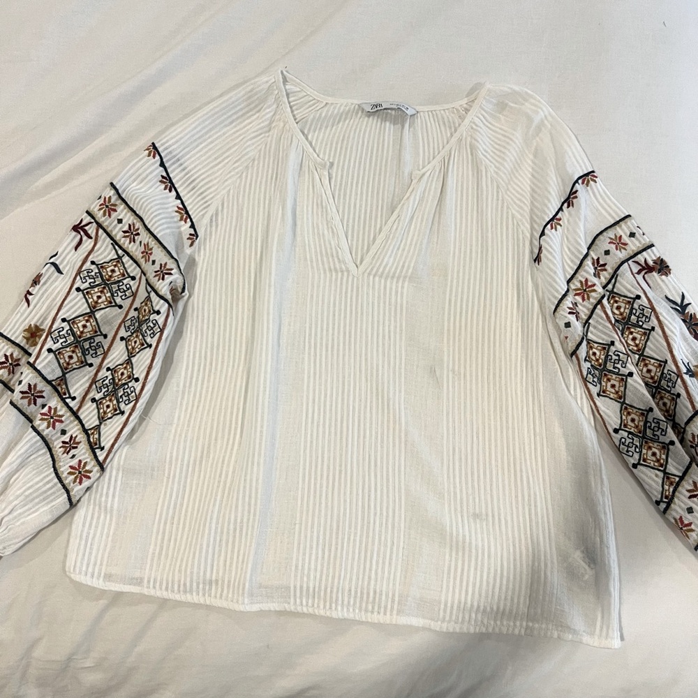 Zara top with embroidery sleeves